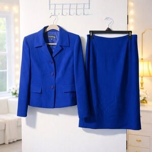 ✨ Evan Picone Cobalt Blue 2-Piece Skirt Suit Size 8